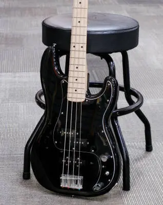 Squier - Affinity Series Precision Bass PJ, Maple Fingerboard - Black